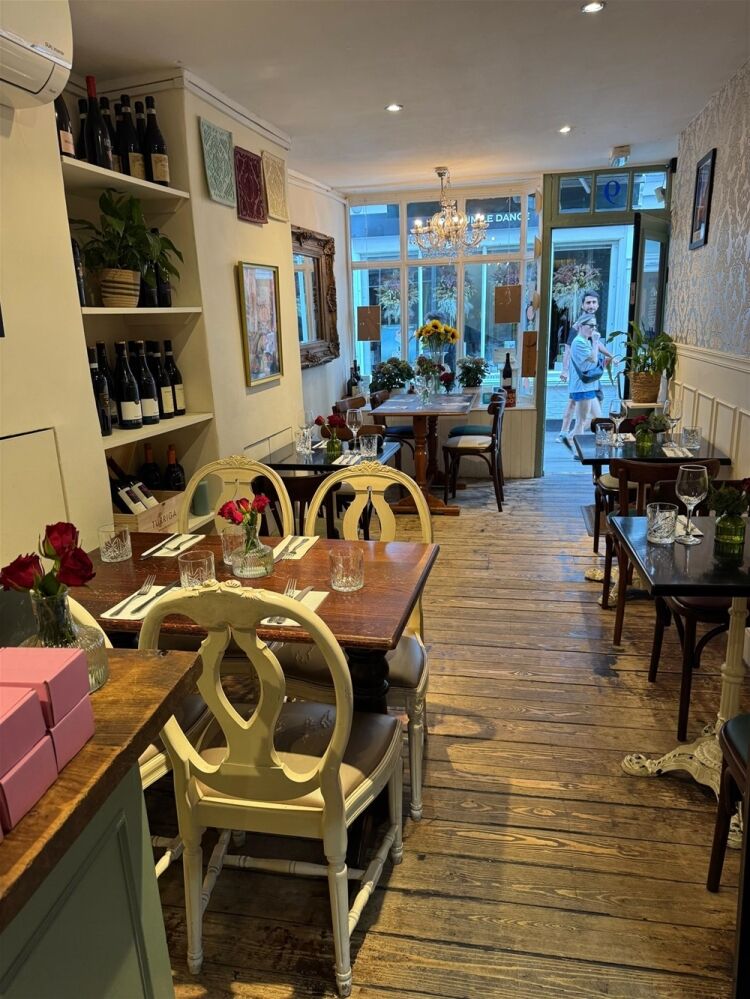 ITALIAN RESTAURANT