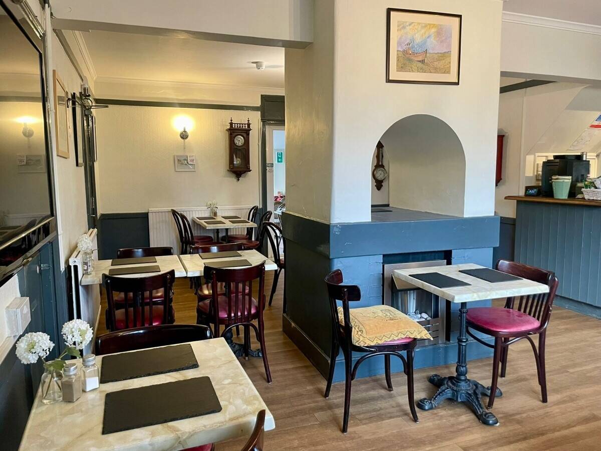 CAMBRIDGESHIRE - PUB & RESTAURANT WITH LARGE PLOT ADJACENT TO THE RIVER SNAIL Photo 6