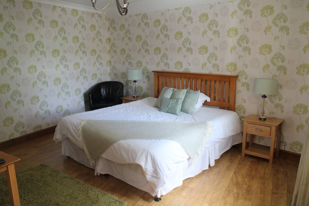 POWYS - 17TH CENTURY VILLAGE INN Photo 6