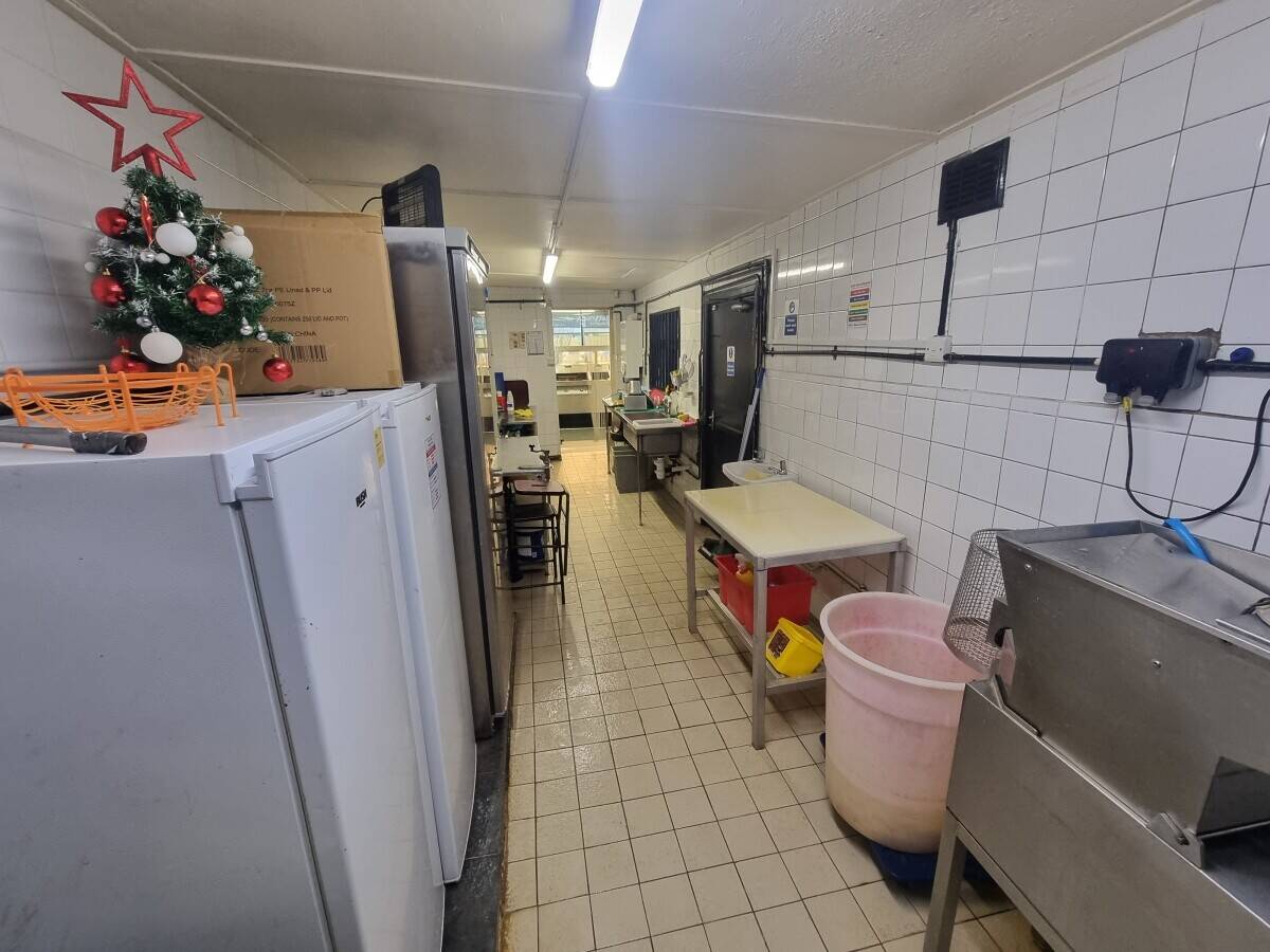 Fish n chips shop Photo 6