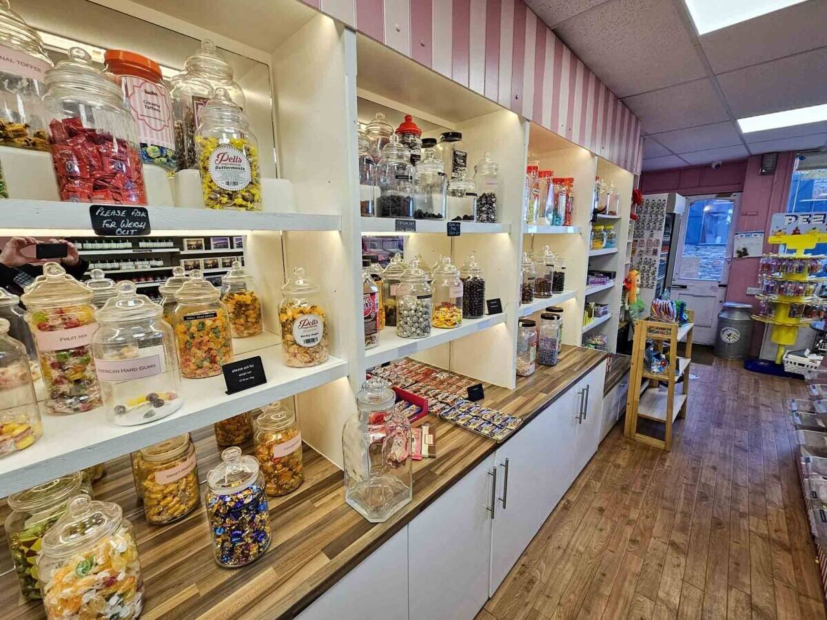 High-Footfall Confectionery Shop Opposite Brixham Harbour
