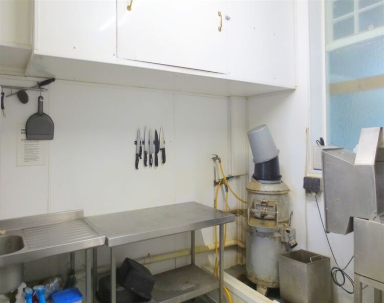 Established lock-up fish & chip shop, coastal West Sussex