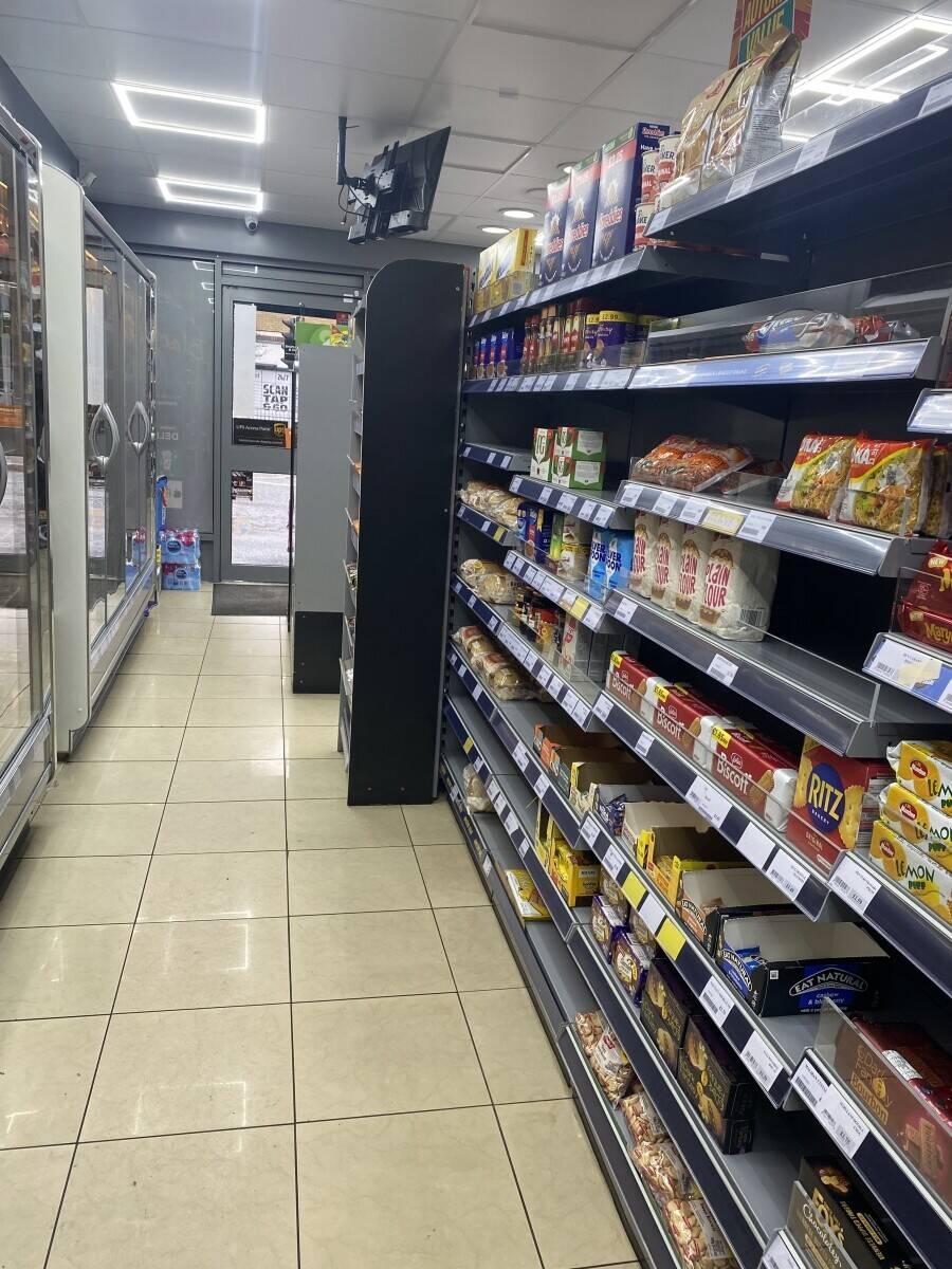 Blackwater off-licence & convenience store for sale in Blackwater Photo 7