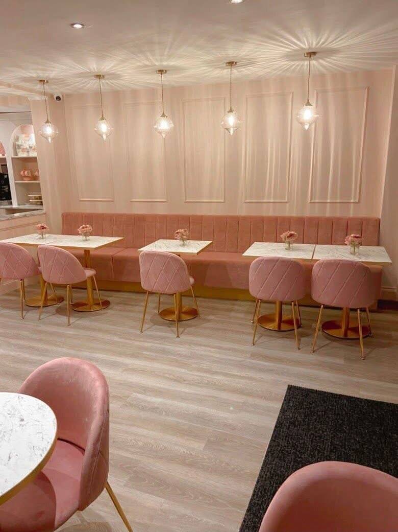Charming Brunch Cafe for sale in Hornchurch London Photo 6
