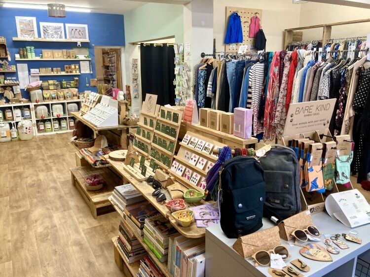 VERSATILE EMPTY RETAIL PREMISES Photo 6