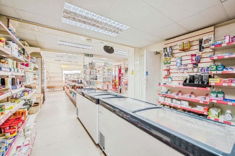 Grocery & Gift Shop With Holiday Let-Pembrokeshire Photo 6