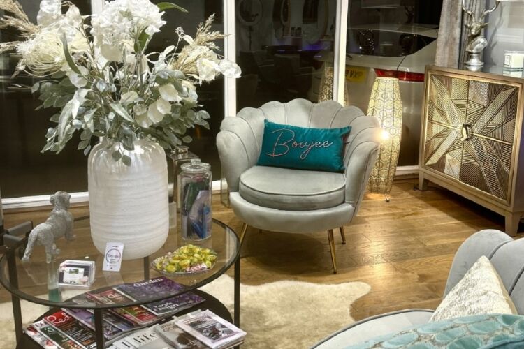 Established Hair Salon - Surrey Photo 6