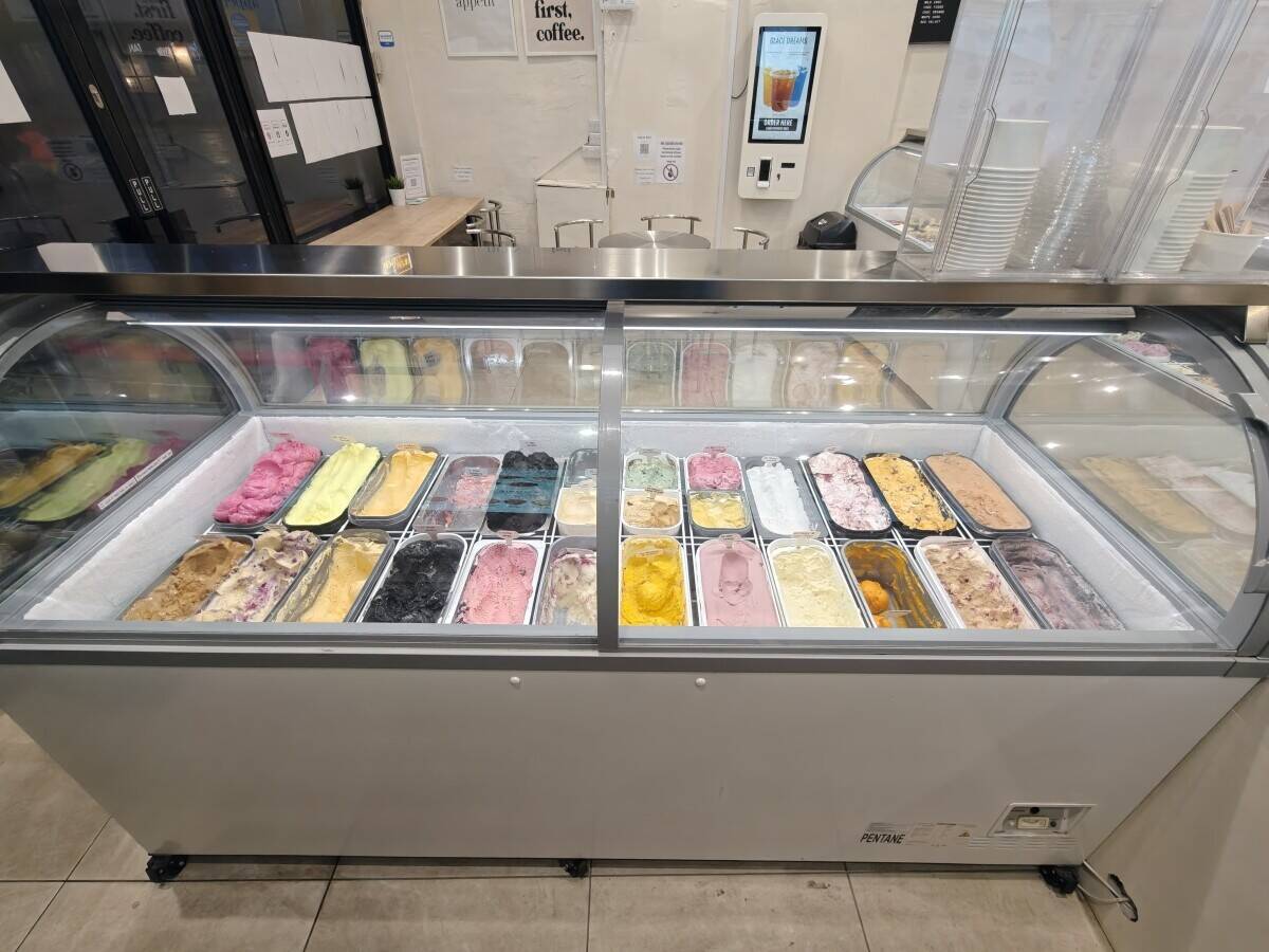 Profitable Ice Cream & Dessert Parlour Freehold Business & Property for Sale in North Shields Photo 6