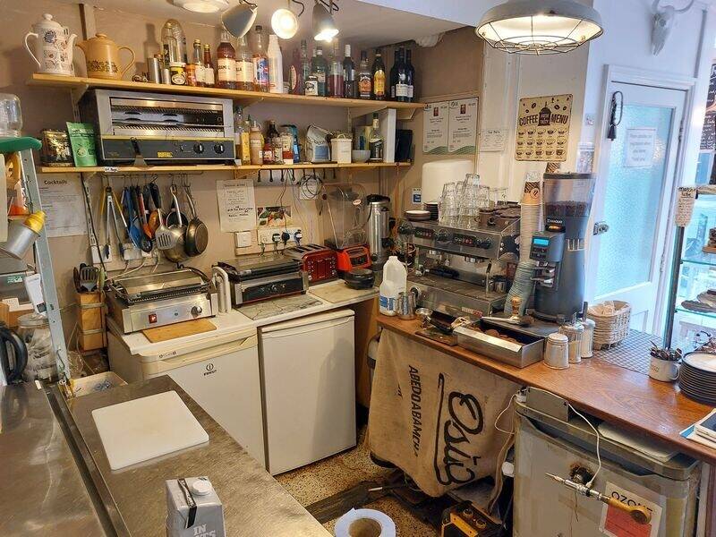 REDUCED !! Delightful Coffee House and Cafe T/a Bison, 17 Heslington Road, York, YO10 5AR Photo 6