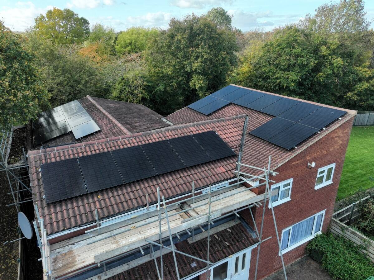 Solar PV, Battery Storage & EV Charger Installation Company (MCS NICEIC HIES) Photo 6
