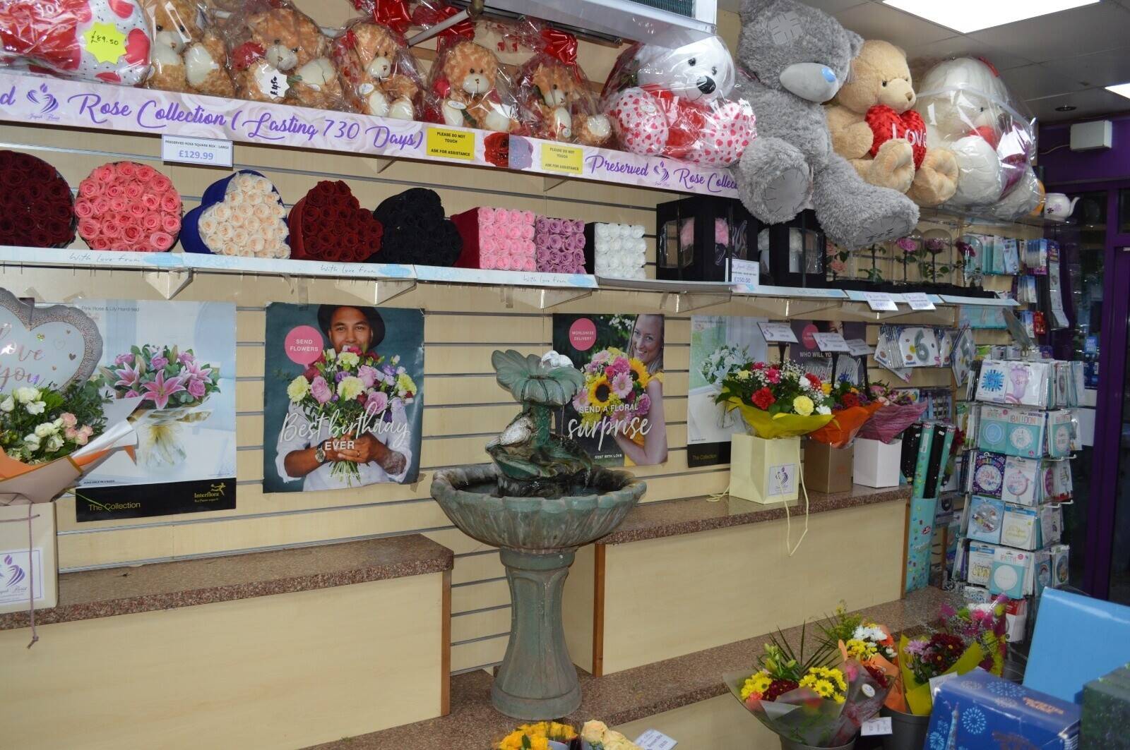 Successful West London Florist with Corporate & Funeral Contracts - Willesden Photo 6