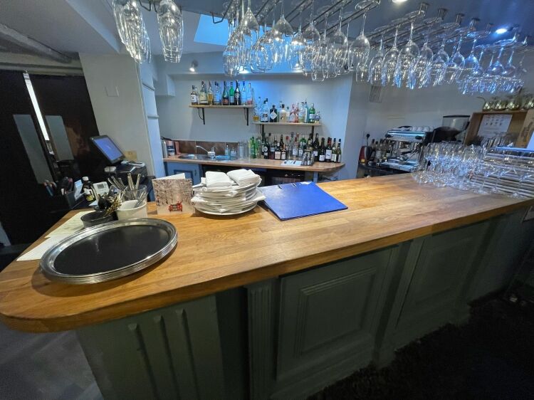 Beautifully Presented Restaurant & 3 Bedroom Flat Photo 6