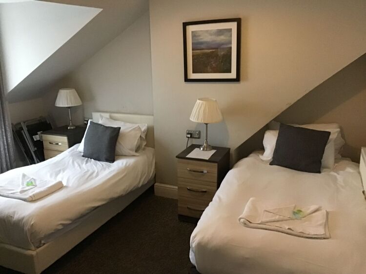 GUEST HOUSE IN VIBRANT SEASIDE TOWN, VALE OF GLAMORGAN Photo 6