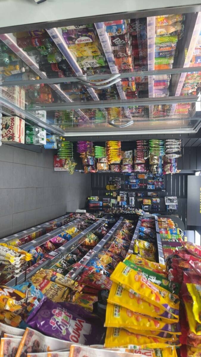 Newly fitted off-licence for sale in South Ascot Berkshire  Photo 6