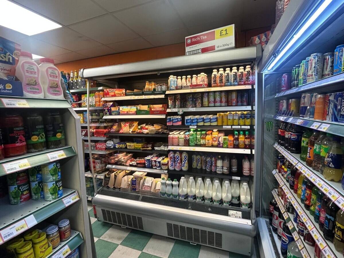 Profitable Convenience Store & Off Licence with  Low Rent & New Lease - Northampton Photo 6