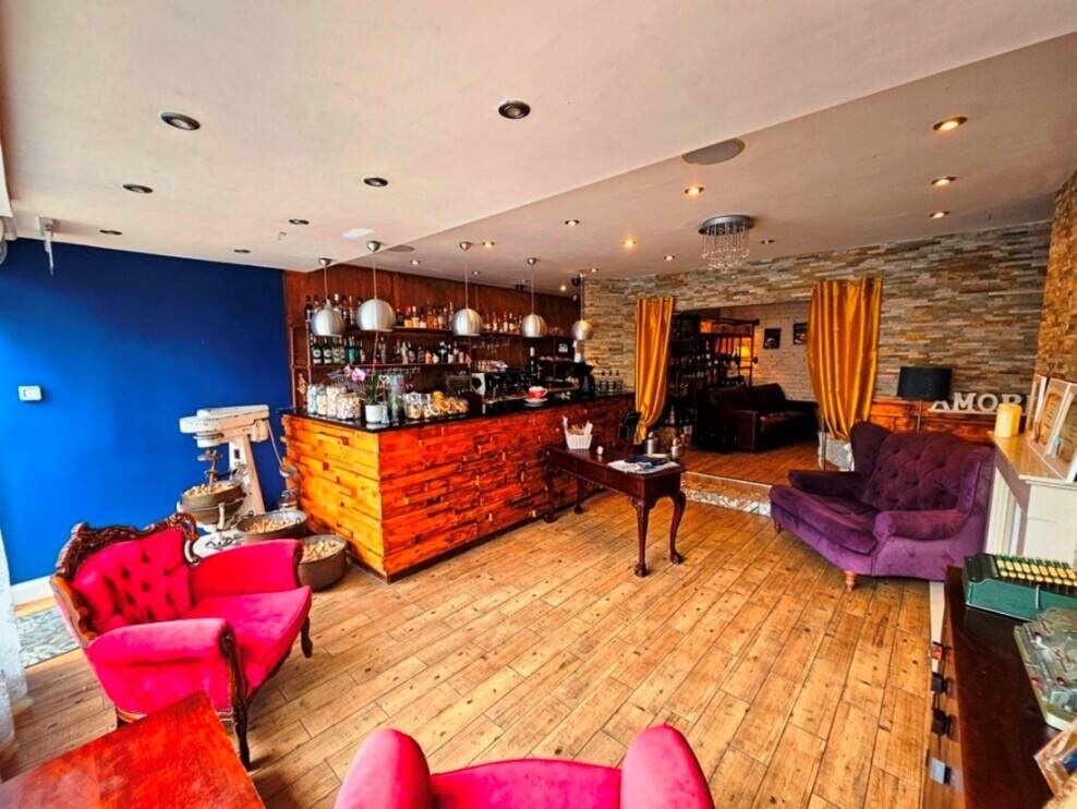 SUPERBLY FITTED 90-COVER RESTAURANT FOR SALE IN SOUTHEND-ON-SEA, ESSEX Photo 6
