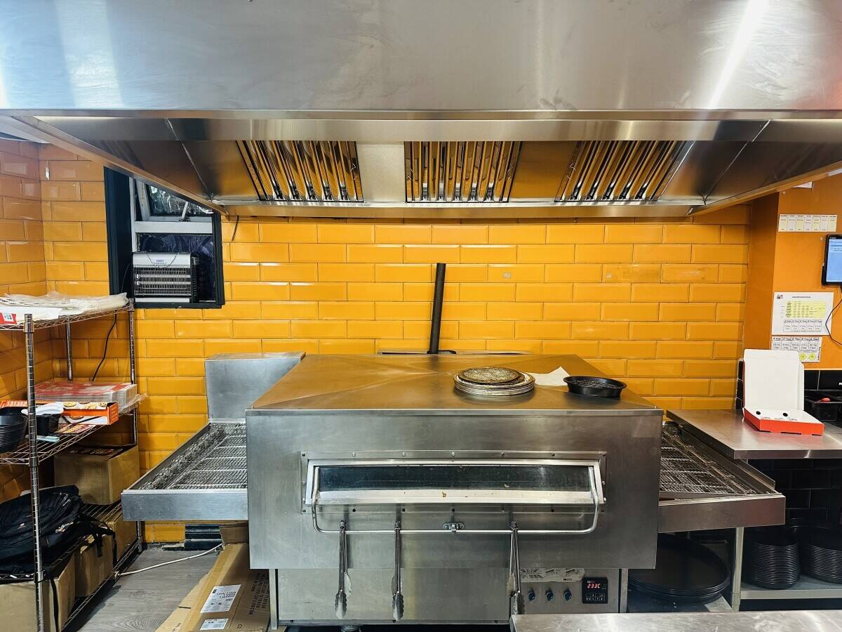Pizza Franchise & Indian takeaway for sale in Grays Photo 6