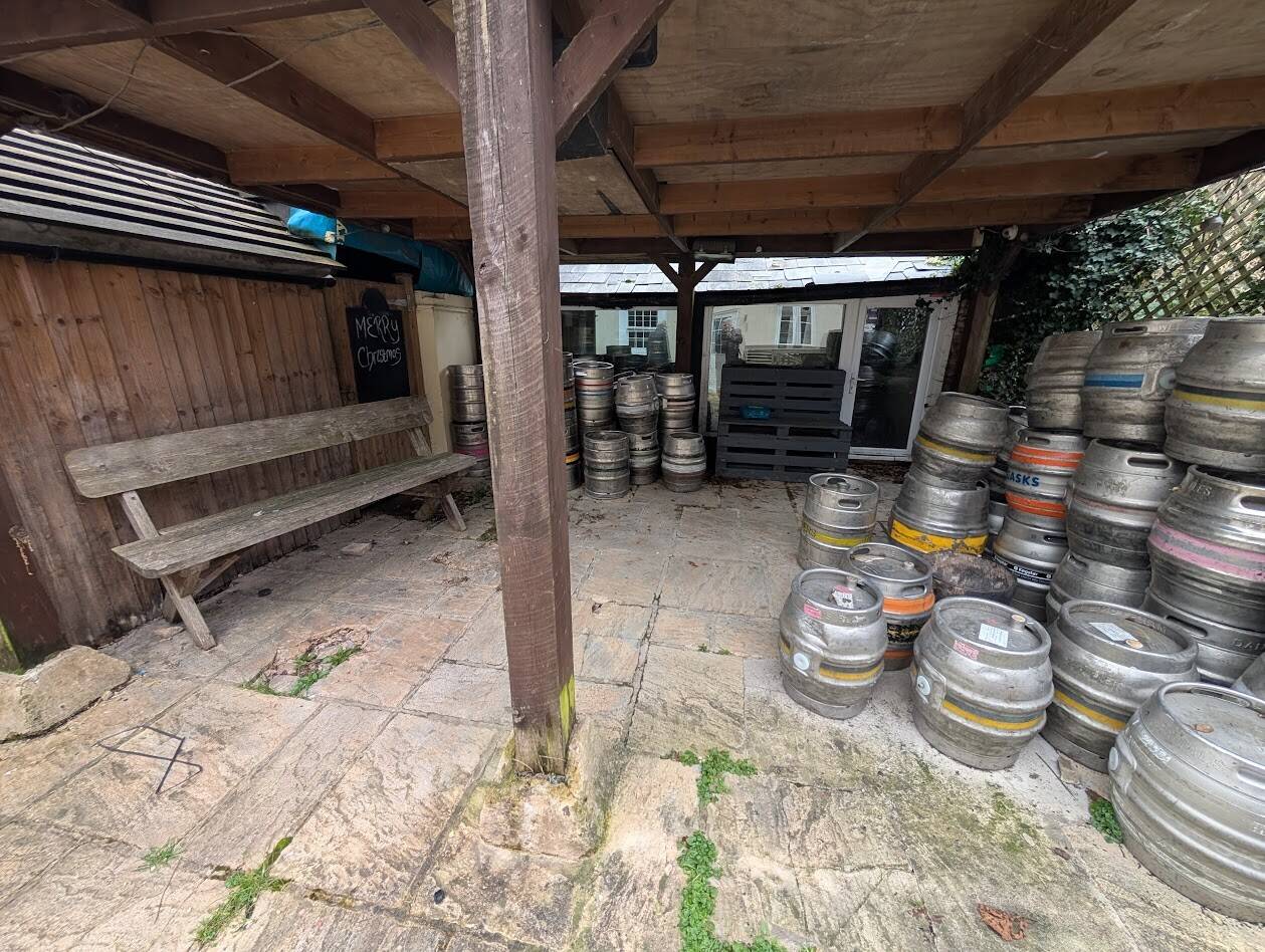 COTSWOLDS/UPPER THAMES VALLEY - SELECT MARKET TOWN CENTRE PUB Photo 6