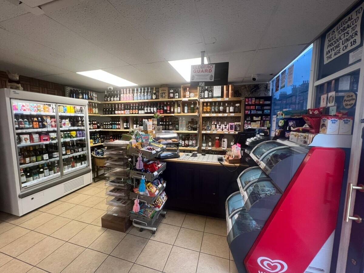 Very Popular Freehold Family Run Convenience Store (ref 1805) Photo 6