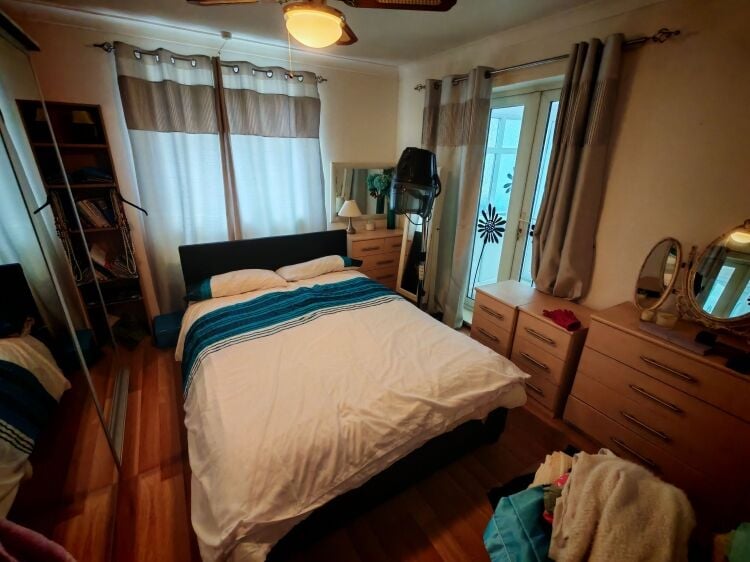 5-Star Licensed Cattery - Capacity for 30 Cats - Nottingham Photo 6