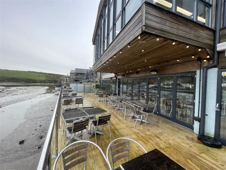 Stunning Waterfront Restaurant in the Heart of Salcombe For Sale in Salcombe
