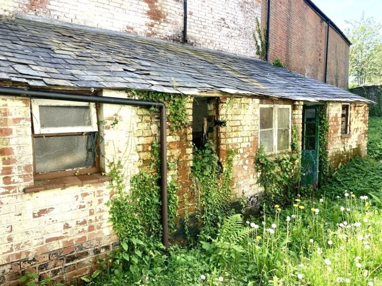 FREEHOLD INVESTMENT/DEVELOPMENT OPPORTUNITY