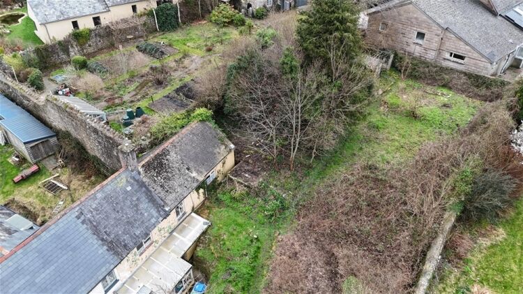 Auction Lot: Renovation-Ready 3-Bedroom Cottage plus Development Land For Sale in Newton Abbot Photo 6