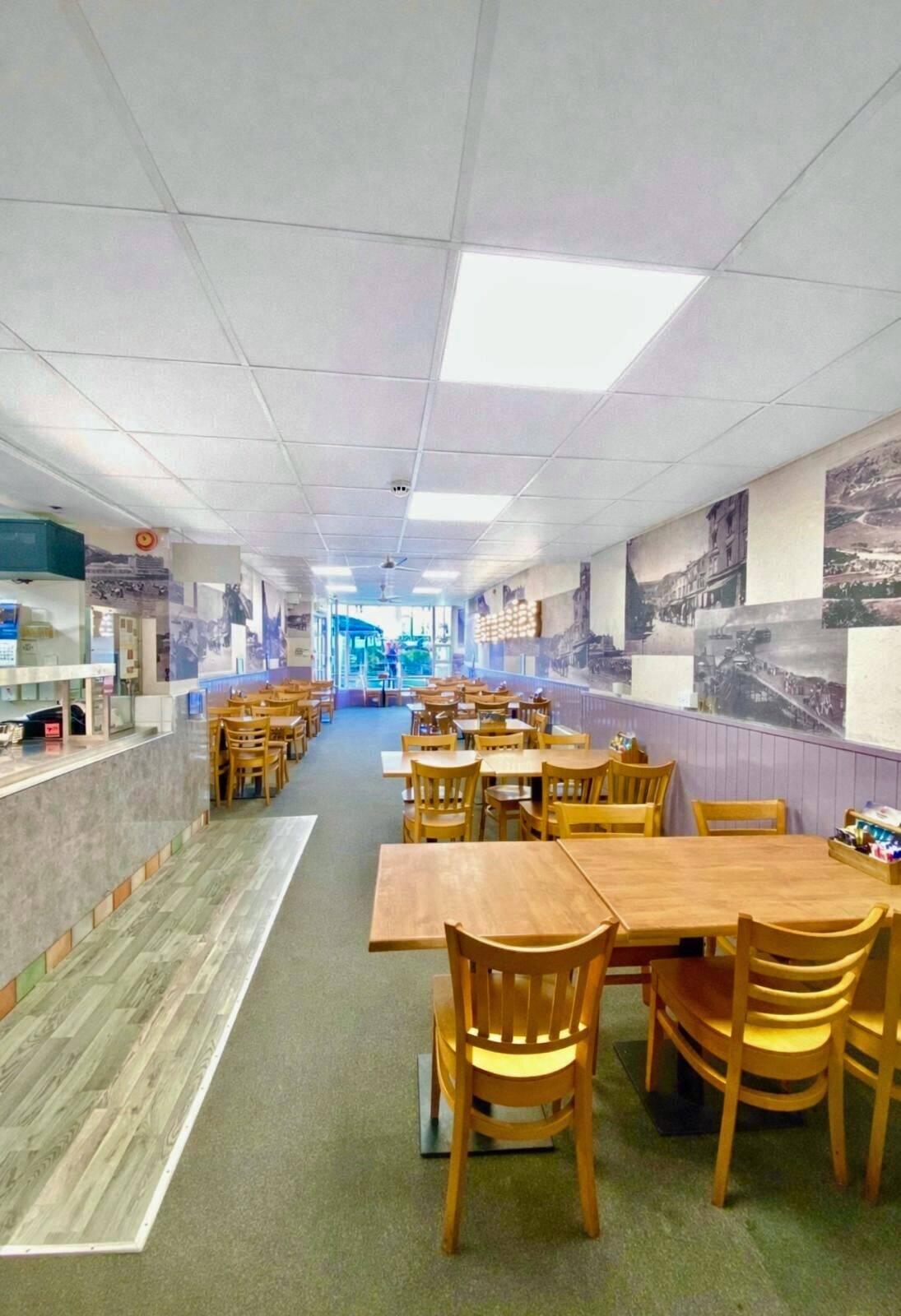 CONWY - ESTABLISHED RESTAURANT/FISH & CHIP SHOP AND THREE APARTMENTS Photo 6