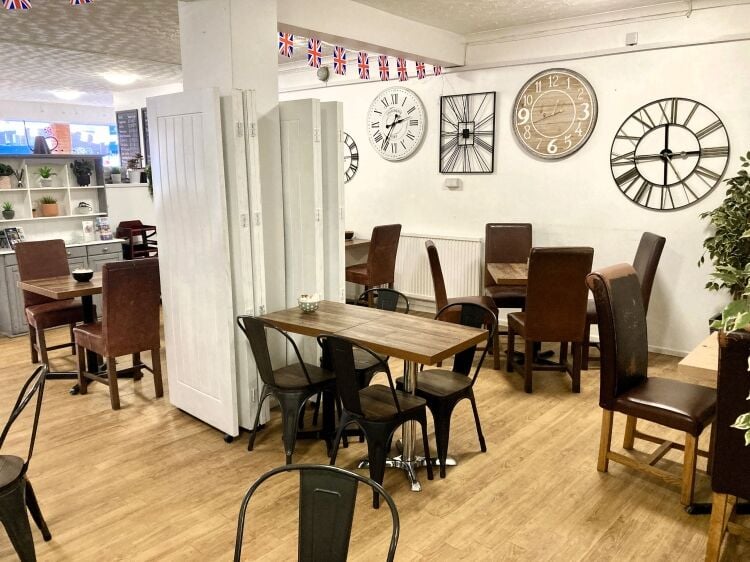 CAFÉ/COFFEE SHOP