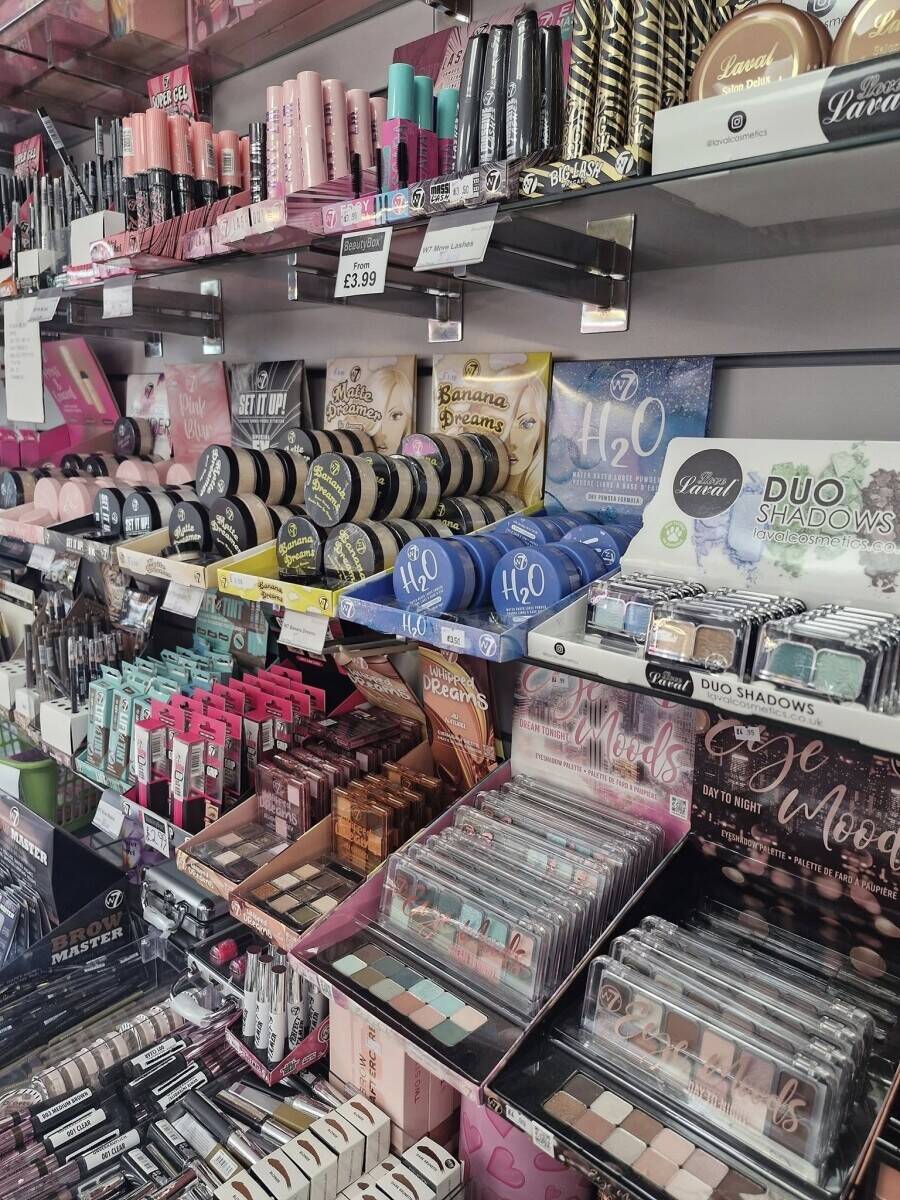 ESTABLISHED COSMETICS AND BEAUTY STORE, WREXHAM CITY CENTRE FOR SALE Photo 6