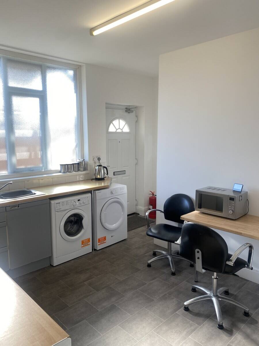 Hair salon for sale in Sheffield Photo 6