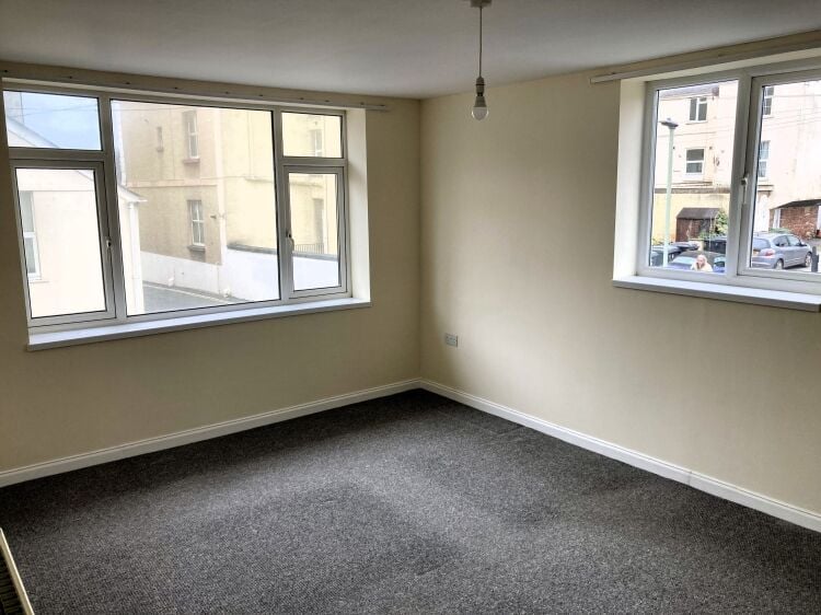 FREEHOLD INVESTMENT PROPERTY OPPORTUNITY Photo 6