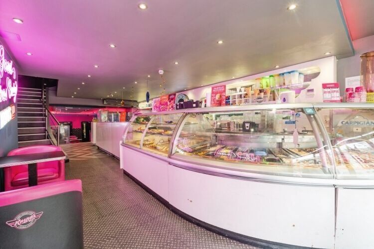 Established Dessert & Gelato Business - London Photo 6