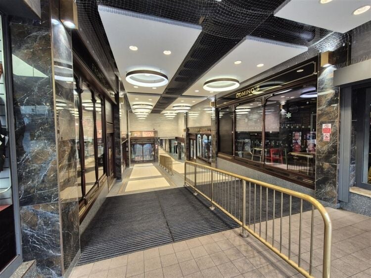 Retail For Sale in Cleckheaton Photo 6