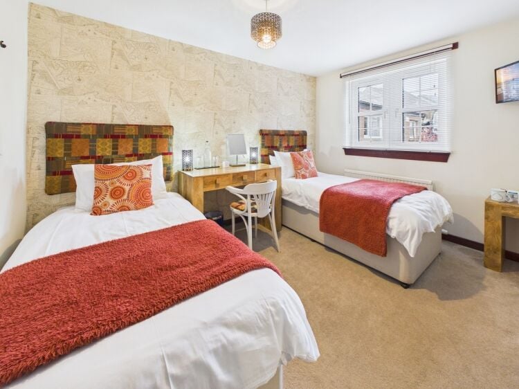 Elegant Deeside guest house with thriving year-round business potential Photo 6