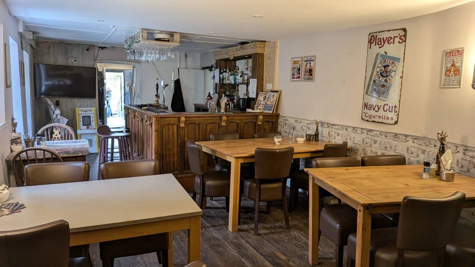 Village convenience store with restaurant, cafe, bar & accommodation Photo 6