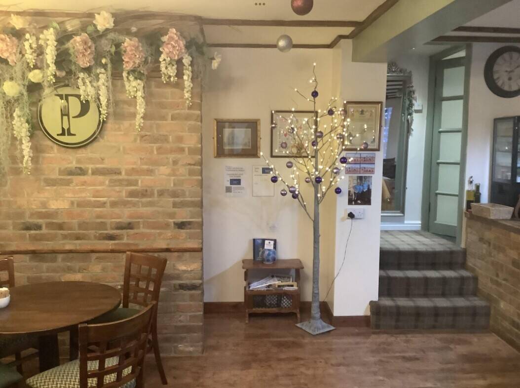 Popular, Traditional Eatery/Café Business Photo 6