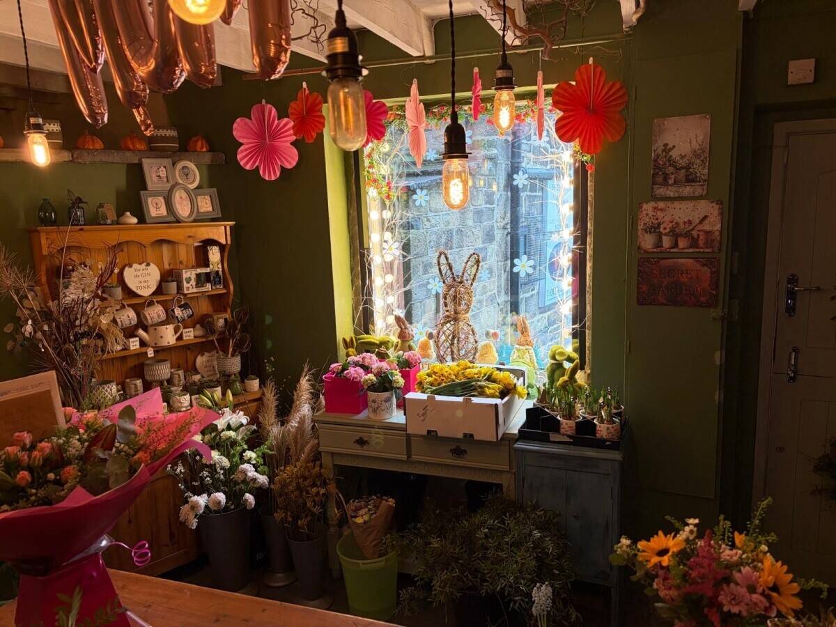 Very Well-Known Flower Shop Business Photo 6