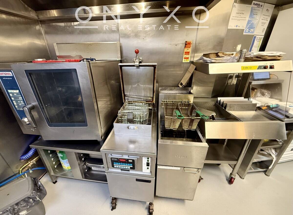 Newly Opened Fully Fitted Takeaway with Seating for Sale in North London