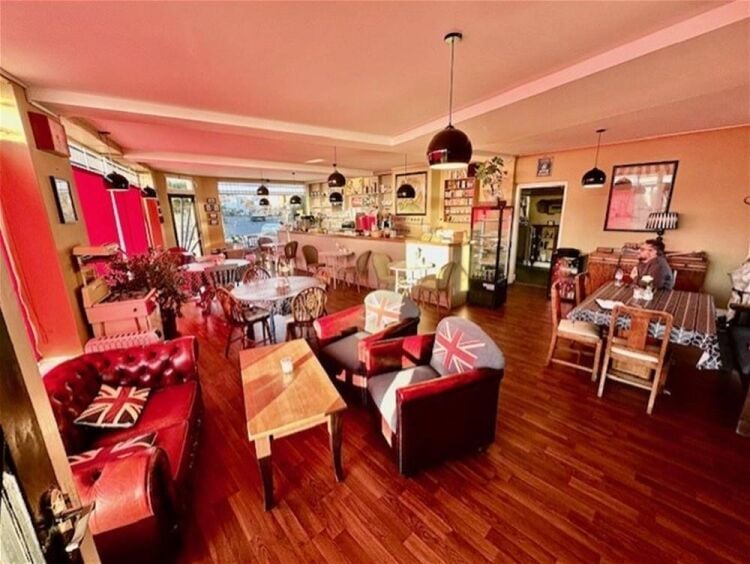 LEASEHOLD LIC. CAFE/RESTAURANT & ICE CREAM PARLOUR