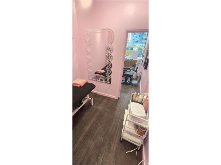 Taste Meets Style – Dual-Income Cafe & Beauty Shop Photo 6
