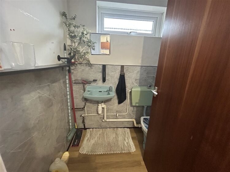 Launderette & Dry Cleaners For Sale in Port Talbot