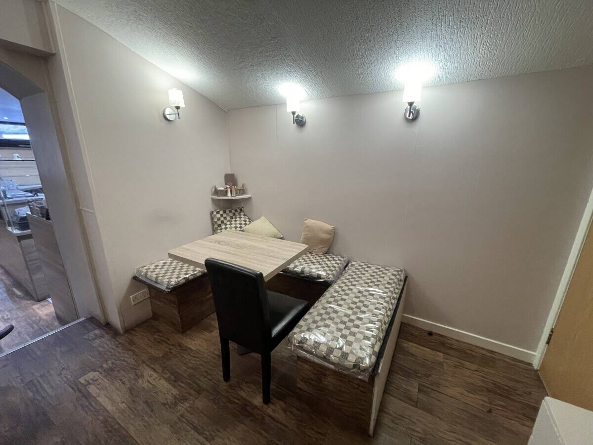 Established & Highly Profitable Town Centre Coffee Shop For Sale Photo 3