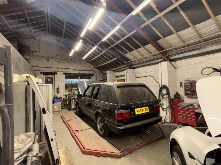 Vehicle Repairs & MOT For Sale in Leeds