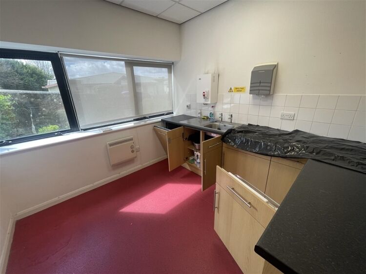 Modern office premises just off the A38 For Sale in Newton Abbot Photo 6