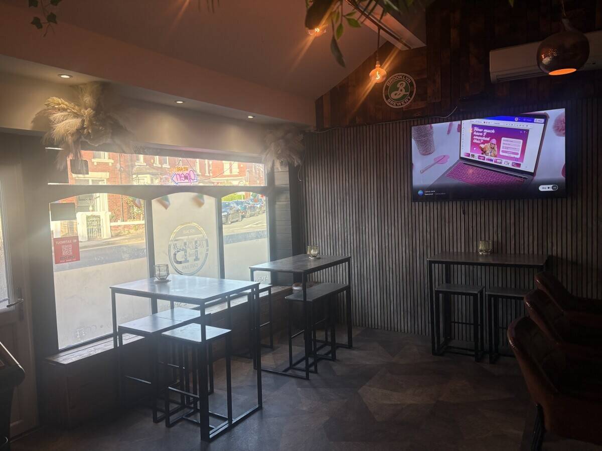 Cafe bar for sale in Penwortham Lancashire Photo 6