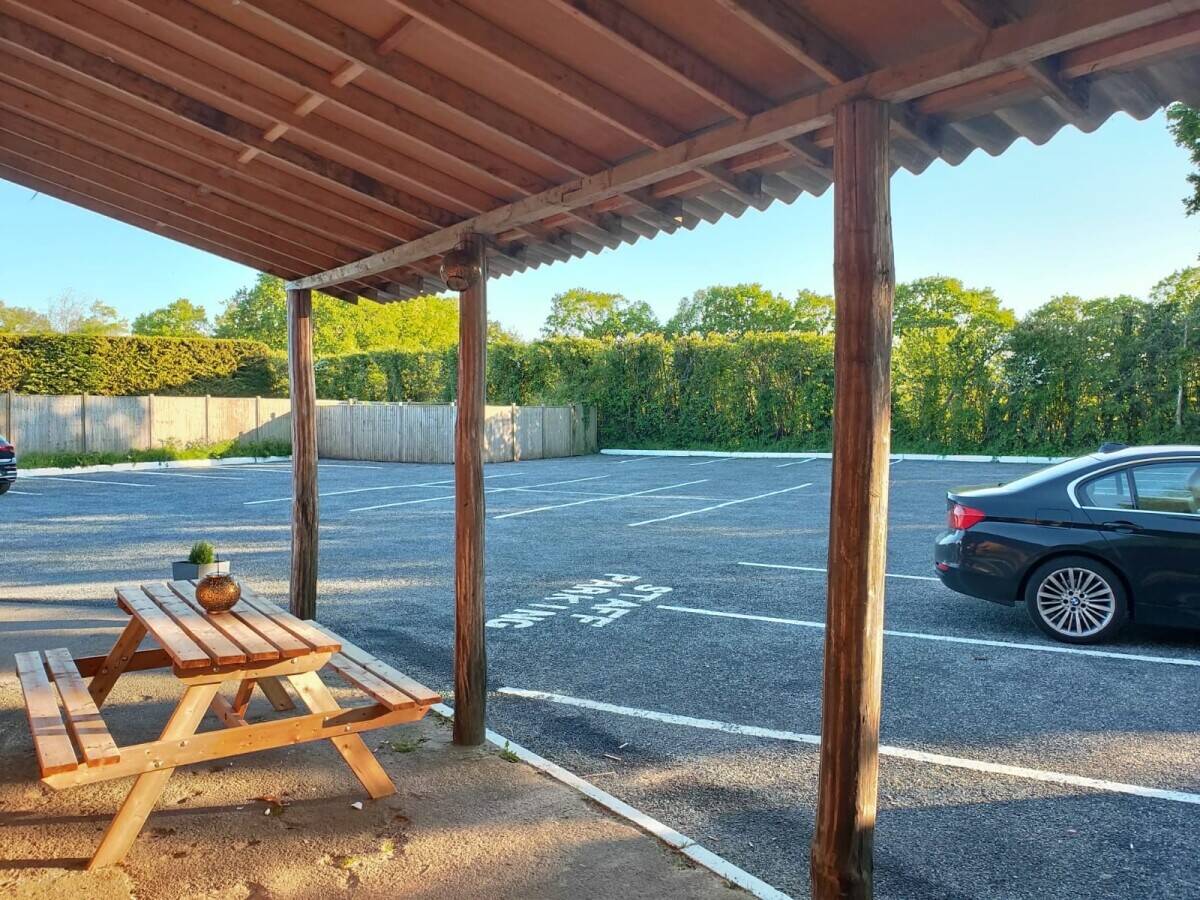 Restaurant to Lease in Prime A21 Location with Extensive Parking