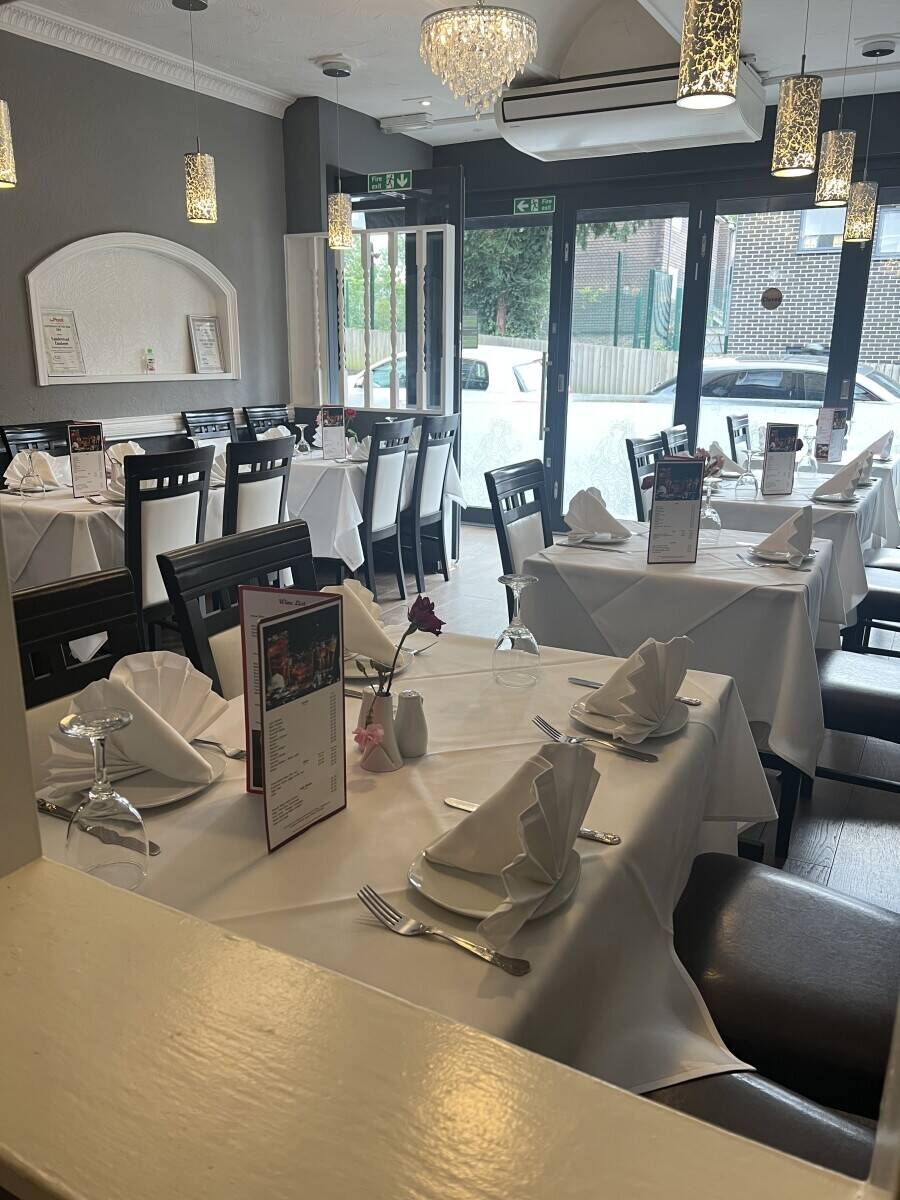 Leasehold Indian restaurant and a 5-bedroom flat Photo 6