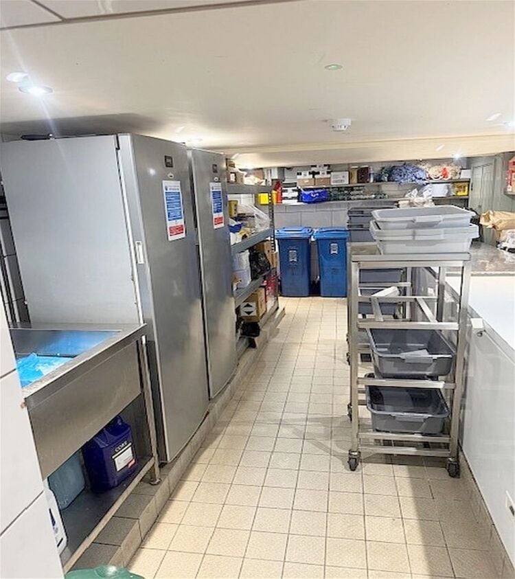 Substantial Grade II listed freehold fish & chip restaurant, Pembrokeshire Photo 6