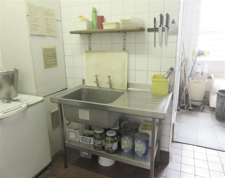 Long-held fish & chip shop with upside, Hearne Hill